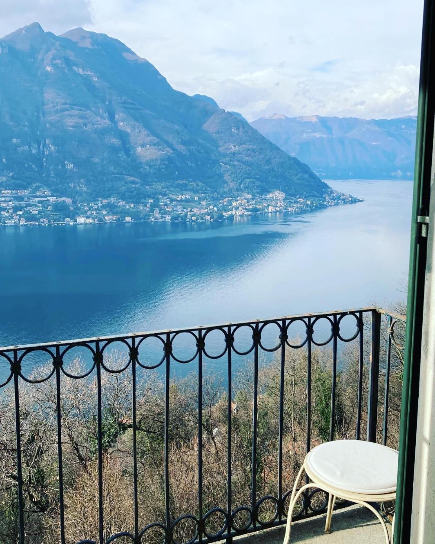 Faggeto Lario B&B Villa Le Ortensie الغرفة الصورة